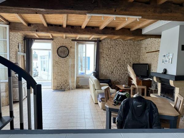 Maison maison de bourg Arces 92 m²