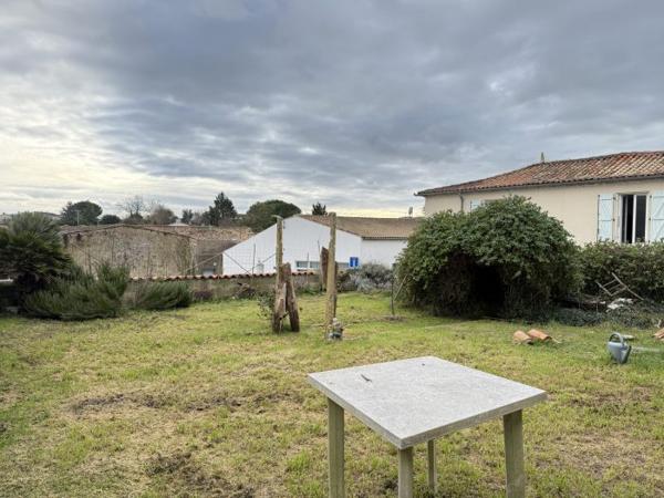 Maison maison de bourg Arces 92 m²