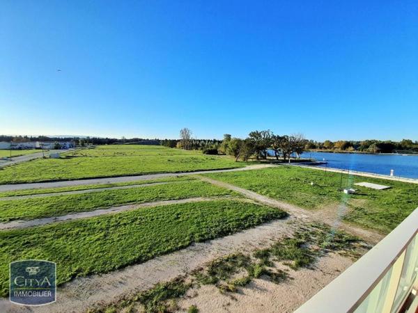 Appartement à louer 4 pièces 79.9m²