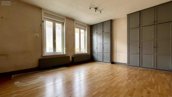 Local Professionnel et commercial à vendre à Templeuve-en-Pévèle dans le Nord (59242), ref : VP072-59028