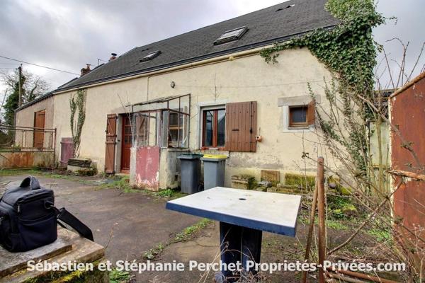 Maison à rénover 3 chambres sur 582 m2 de terrain