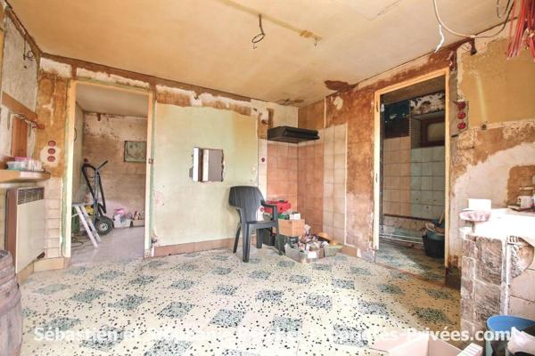 Maison à rénover 3 chambres sur 582 m2 de terrain