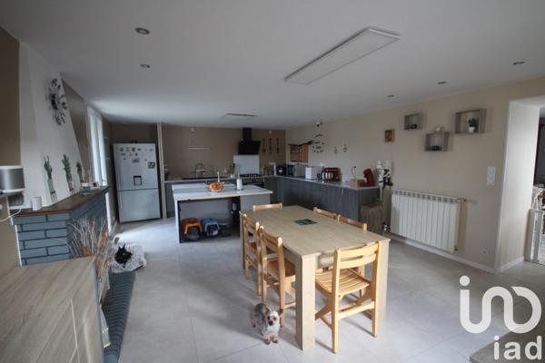 Maison de village 5 pièces de 175 m² à Landes (17380)