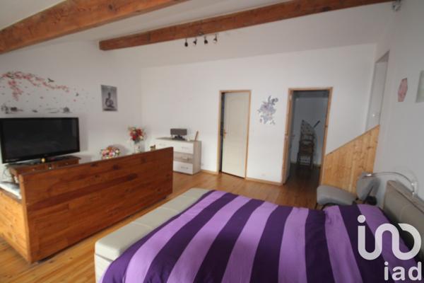 Maison de village 5 pièces de 175 m² à Landes (17380)