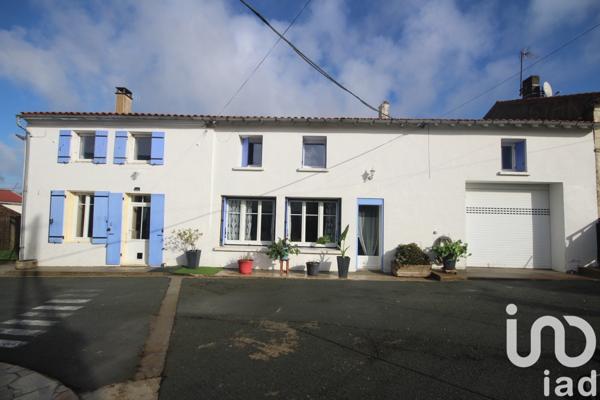 Maison de village 5 pièces de 175 m² à Landes (17380)