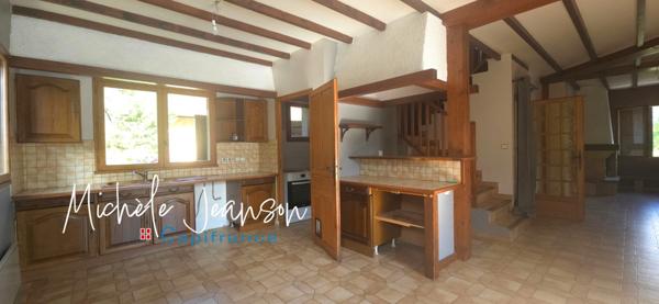 Maison familiale 138 m² – Le Touvet – Terrasse, studio indépendant et plus de 100 m² d’annexes