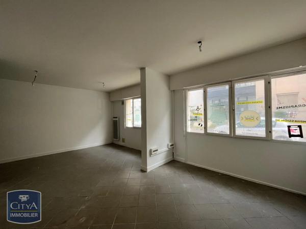 Location local commercial 90m²