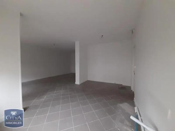 Location local commercial 90m²