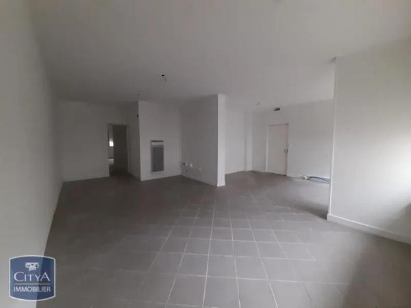 Location local commercial 90m²