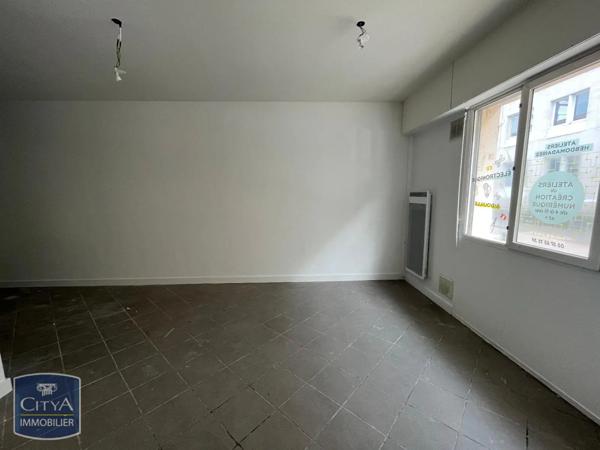 Location local commercial 90m²