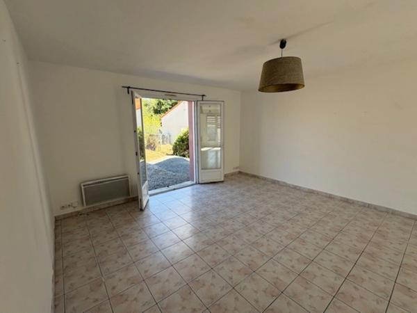Maison à vendre 3 pièces-jardin 510 m2-Chaumes en retz (44)