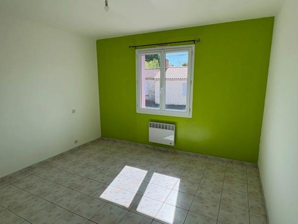 Maison à vendre 3 pièces-jardin 510 m2-Chaumes en retz (44)