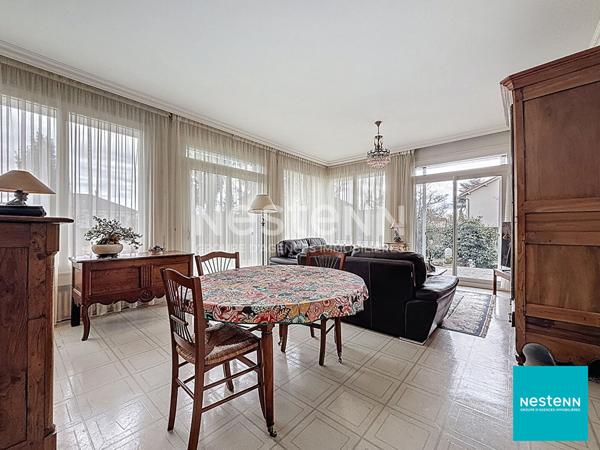 A Feurs belle maison de 174 m2, habitables 5 pièces sur terrain clos de 818 m2