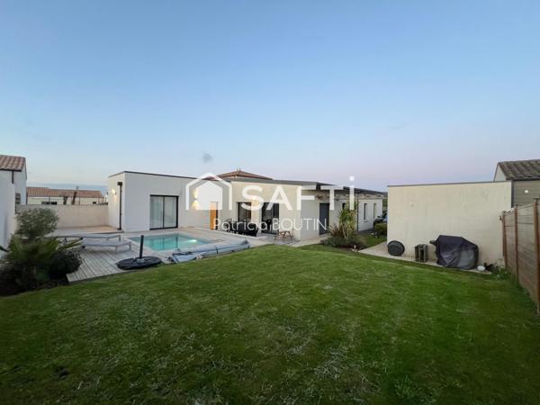 PAVILLON PLAIN PIED 4 CHAMBRES DONT UNE SUITE PARENTALE + GARAGE ET PISCINE  A CHAURAY !