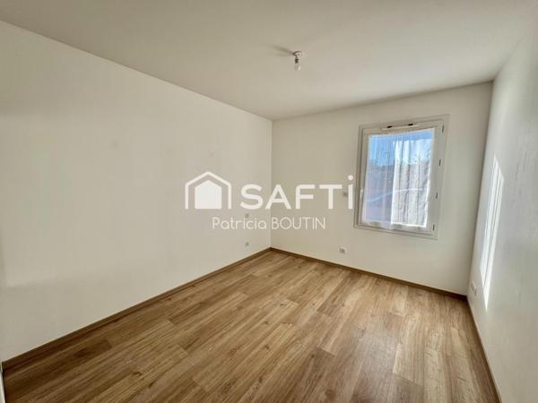 PAVILLON PLAIN PIED 4 CHAMBRES DONT UNE SUITE PARENTALE + GARAGE ET PISCINE  A CHAURAY !