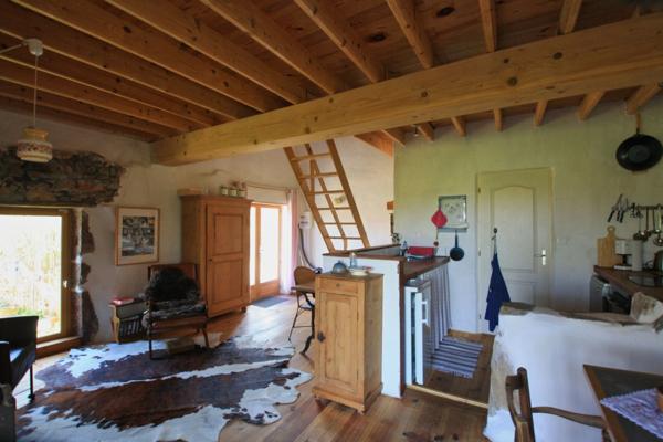 Jolie longère rénovée, dans un hameau calme