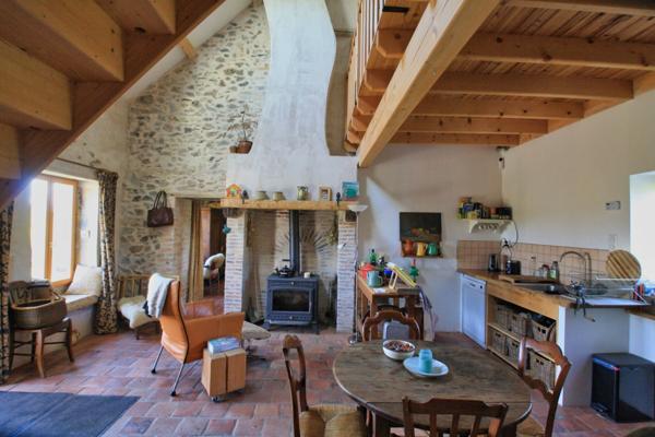 Jolie longère rénovée, dans un hameau calme