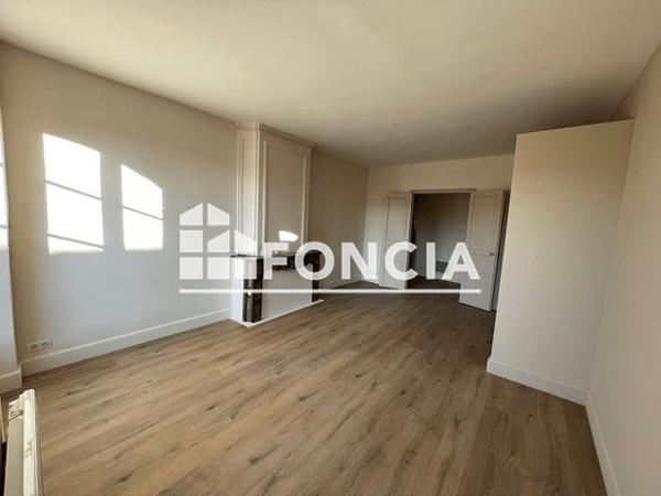 Location Appartement 2 pièces 45.7 m² - 8 RUE PETRAMALE Avignon 84000