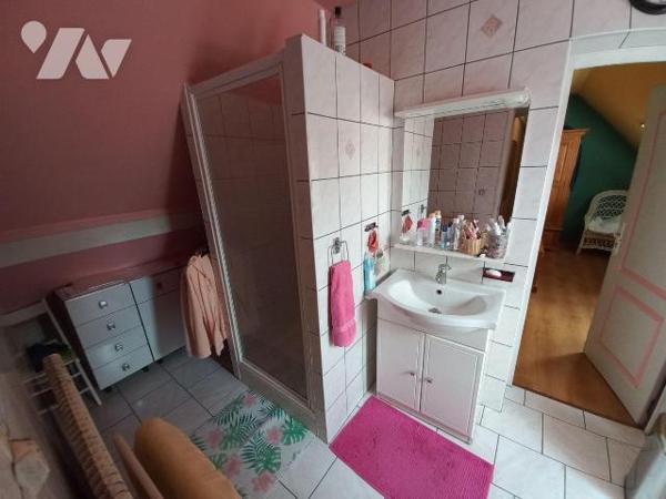 A VENDRE à FOURMIES 
Maison proche des écoles, commodités et services, de 106 m2 habitable, di...