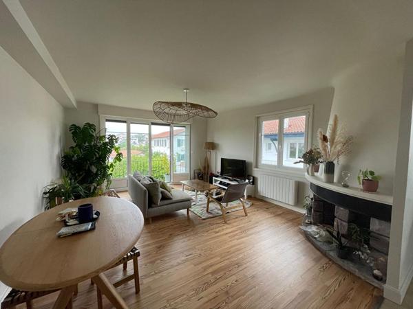Ciboure, appartement rénové de 109m2 avec jardin et parking