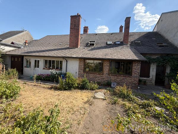 Vente
                Maison181 m² - 7 Pièces -
                    LIGNIERES (18160)