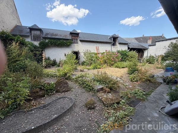 Vente
                Maison181 m² - 7 Pièces -
                    LIGNIERES (18160)