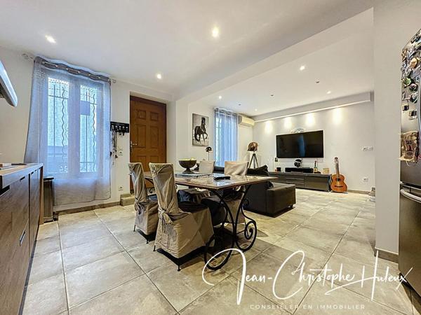 SAINT-GILLES 30800 Maison de ville  4 pièce(s) 92 m2 avec Garage