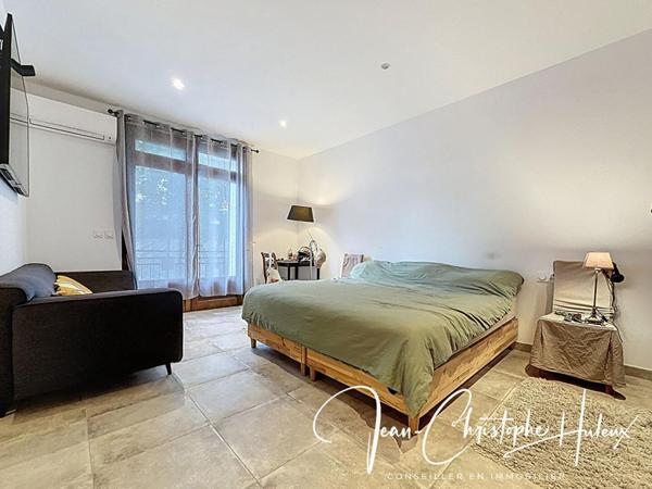 SAINT-GILLES 30800 Maison de ville  4 pièce(s) 92 m2 avec Garage