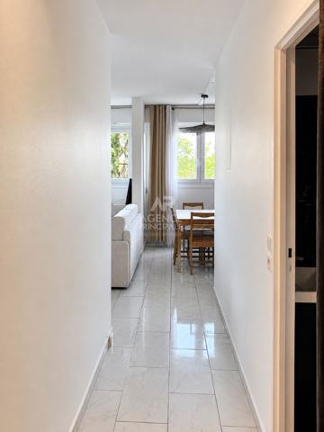 Les clés de la Forêt - Studio meublé - POISSY Loyer 880 €/mois charges comprises **  - Référence  9273