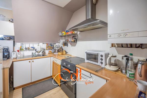 Plein centre-ville de Landivisiau et dernier étage !