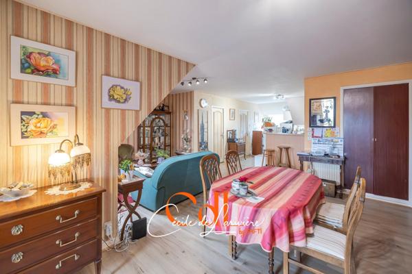 Plein centre-ville de Landivisiau et dernier étage !