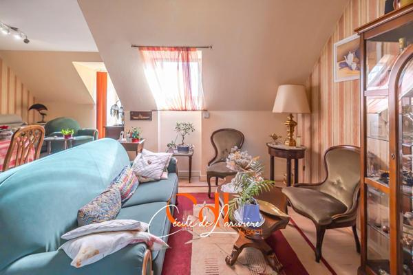 Plein centre-ville de Landivisiau et dernier étage !