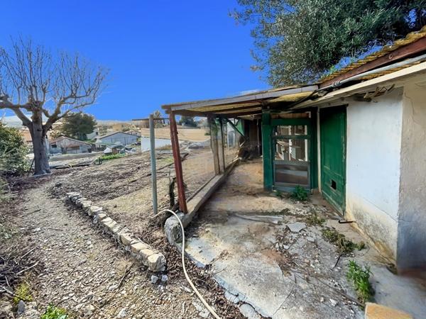 A VENDRE terrain secteur recherché d' Allauch village 13190 - Vue dégagée - Fort potentiel