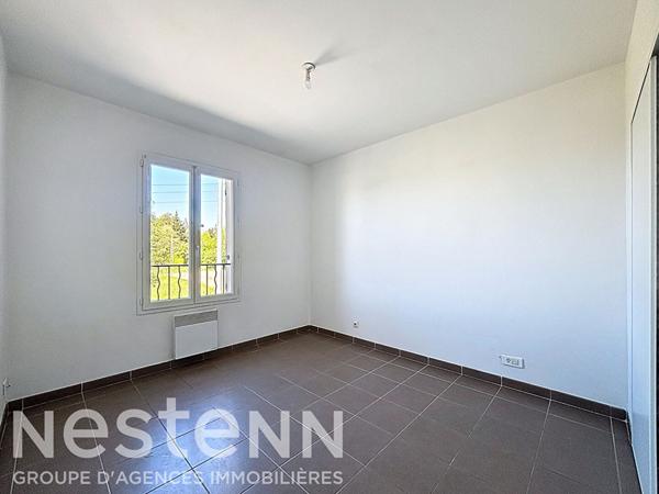 Salon-de-Provence, maison de 78m² , 3 chambres, terrasse , garage et place privative