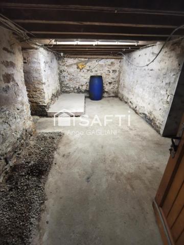 Maison 4 chambres à fort potentiel sur grand terrain à l’entrée de Cossé-Le-Viivien