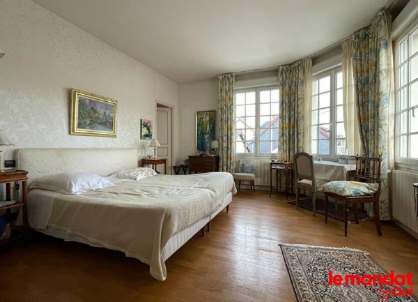 Maison à vendre    7 pièces •  Évreux