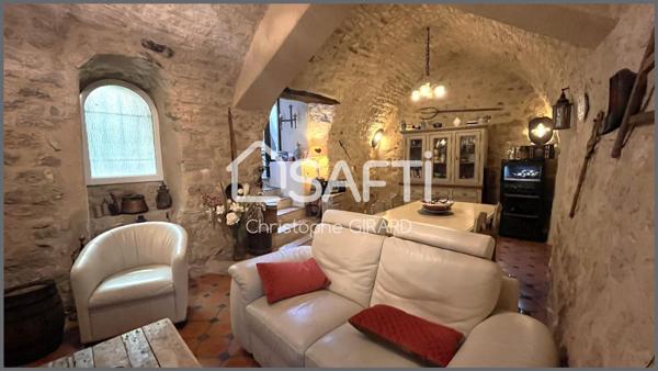 Maison de village avec Terrasses et Dépendance