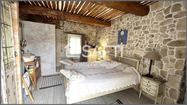 Maison de village avec Terrasses et Dépendance