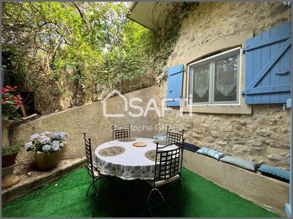 Maison de village avec Terrasses et Dépendance