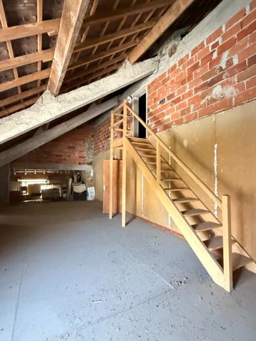 Maison de 160m², 3 chambres, avec garage et jardin indépendant de 443m² 69 500 €