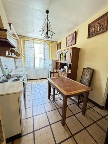 Maison de 160m², 3 chambres, avec garage et jardin indépendant de 443m² 69 500 €