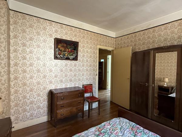 Maison de 160m², 3 chambres, avec garage et jardin indépendant de 443m² 69 500 €