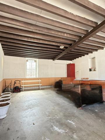 Maison de 160m², 3 chambres, avec garage et jardin indépendant de 443m² 69 500 €