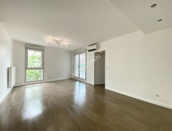 Gennevilliers Chandon 4 pièces 83m² avec balcons et parking