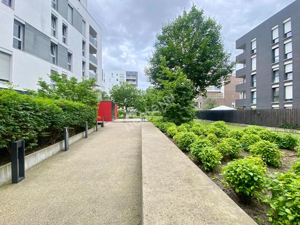 Gennevilliers Chandon 4 pièces 83m² avec balcons et parking