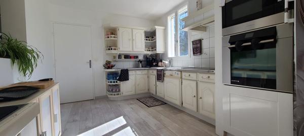 EXCEPTIONNELLE MAISON À BAILLON sur la commune d'ASNIÈRES-SUR-OISE