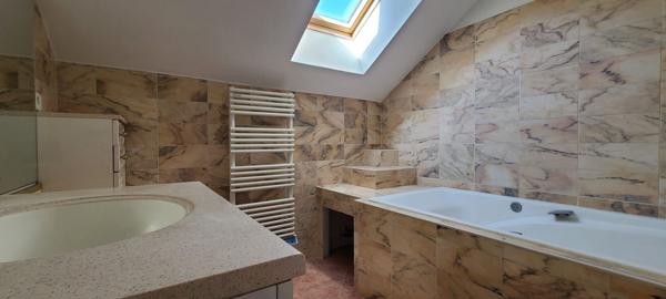 EXCEPTIONNELLE MAISON À BAILLON sur la commune d'ASNIÈRES-SUR-OISE