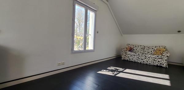 EXCEPTIONNELLE MAISON À BAILLON sur la commune d'ASNIÈRES-SUR-OISE