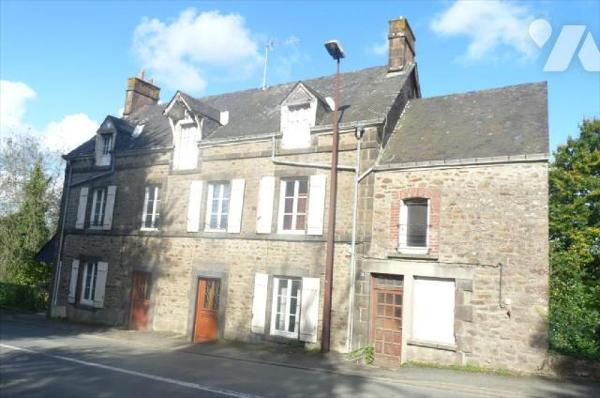 A vendre à Ambrières les vallées(53), proche du centre-ville avec accès à la varenne, une premi...