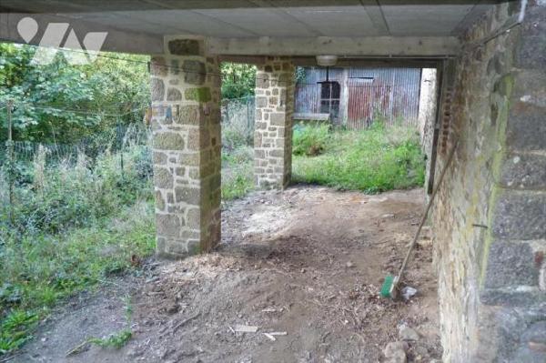 A vendre à Ambrières les vallées(53), proche du centre-ville avec accès à la varenne, une premi...